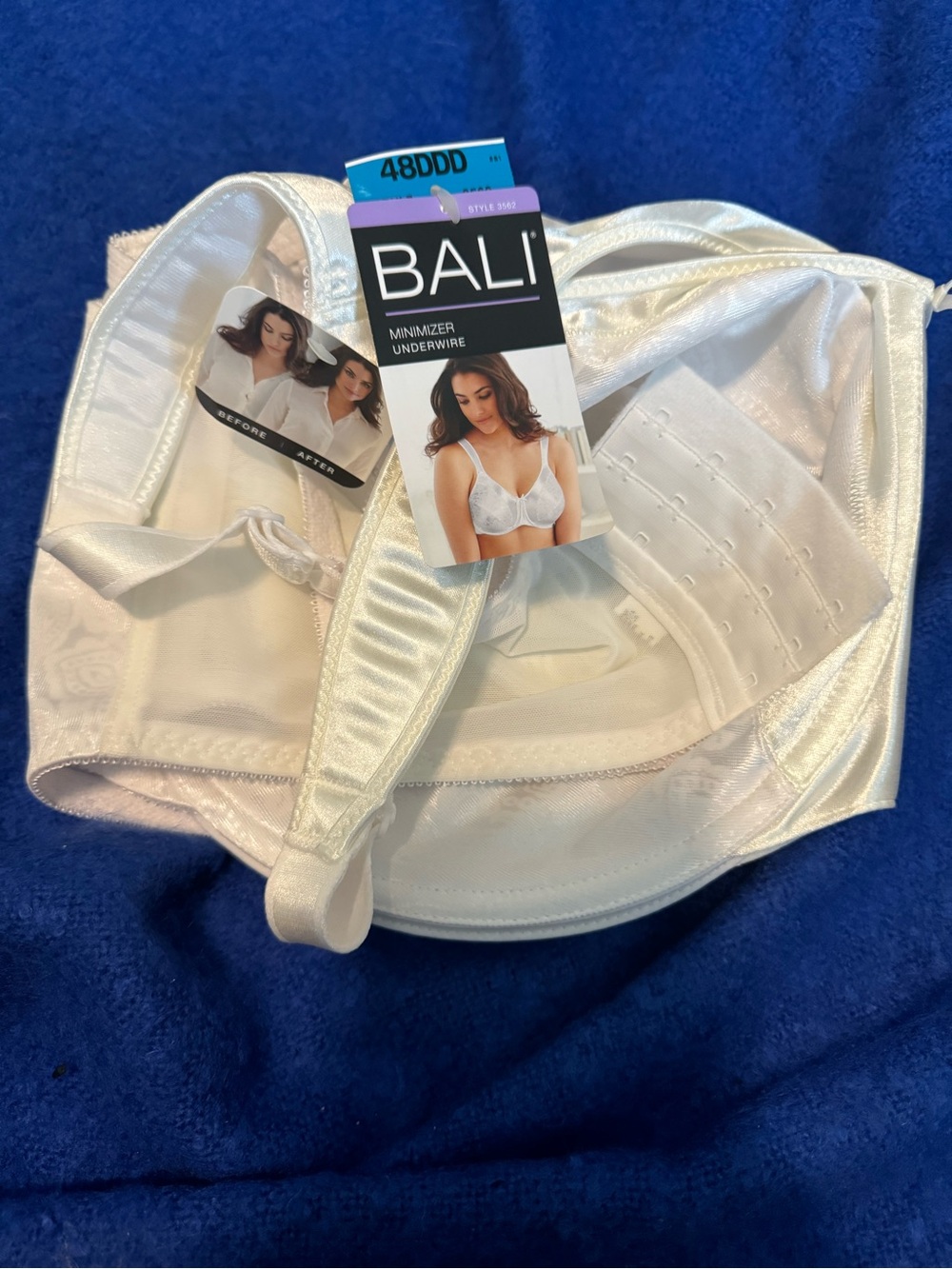 TWO Bali Minimizer Underwire Bras - White - Picture 2 of 5